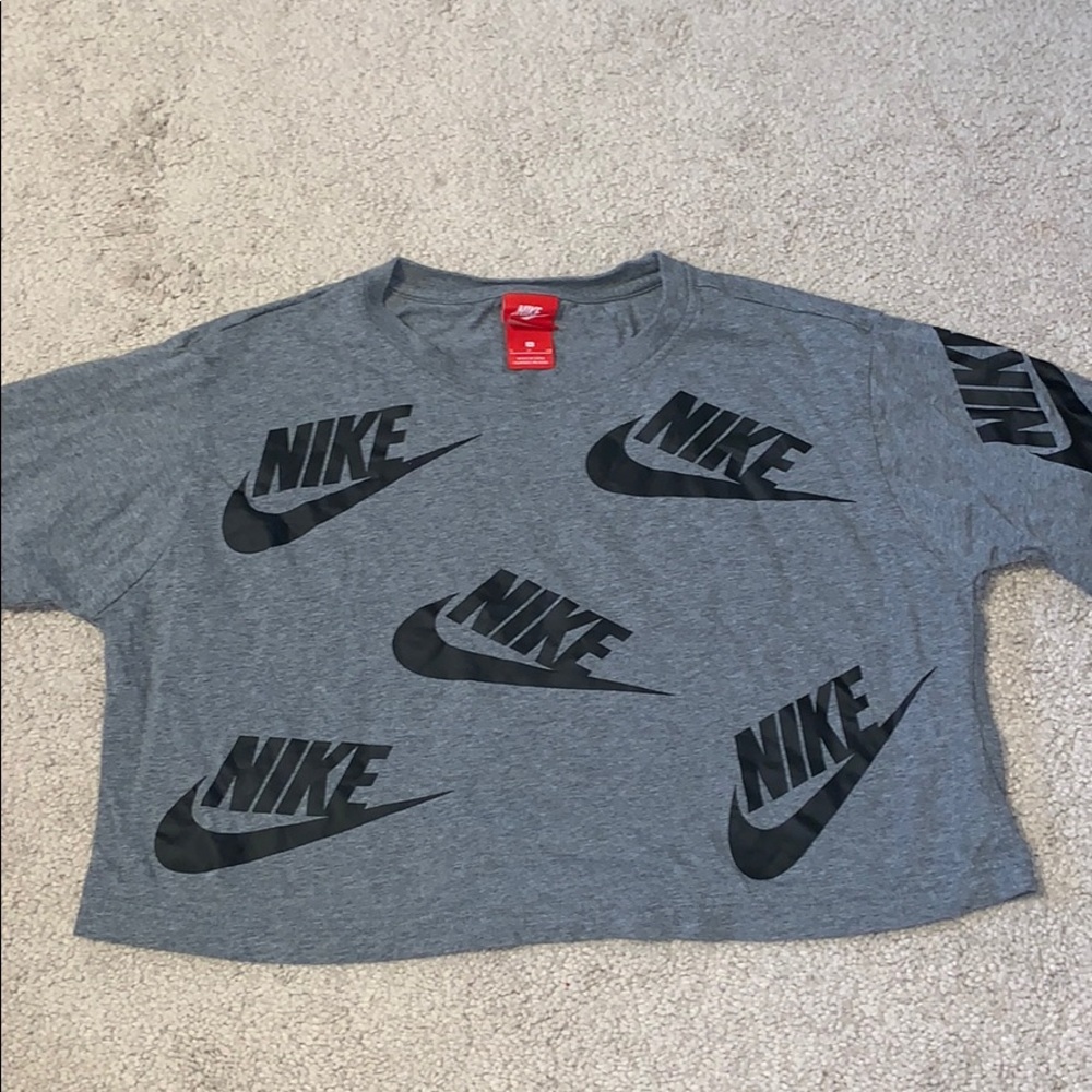 Nike logo grey cropped workout tee